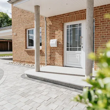 Kanalkajuete Theodor * Hanerau-Hademarschen