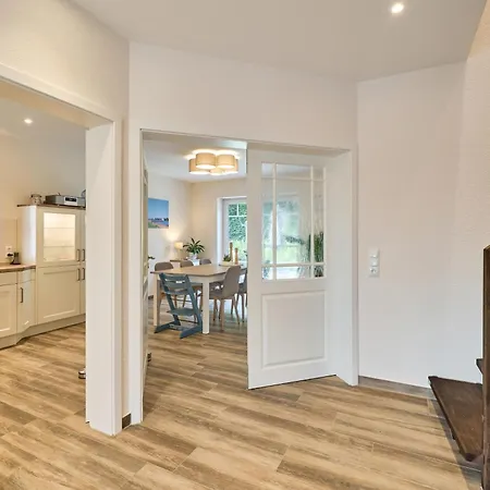 Kanalkajuete Theodor *