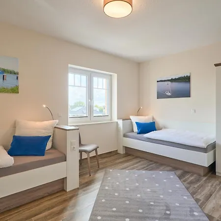 Kanalkajuete Theodor *