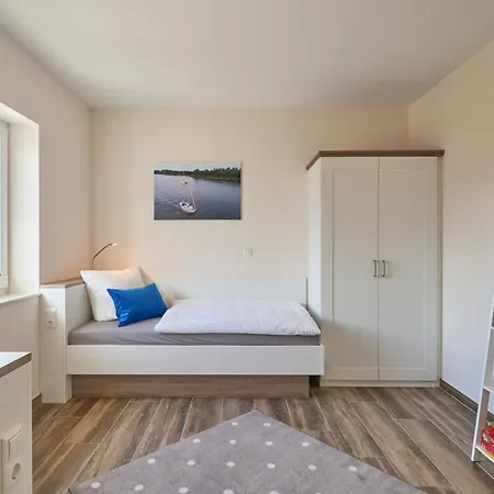 Kanalkajuete Theodor