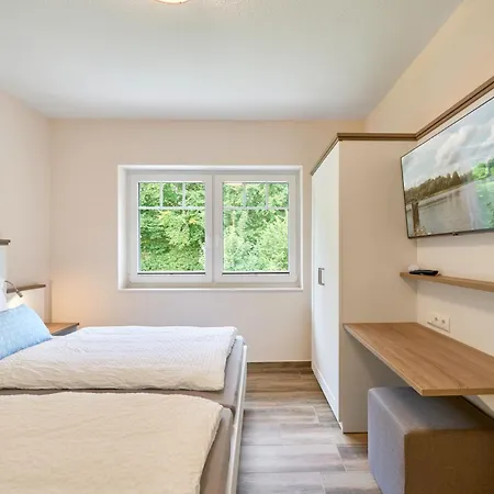 Kanalkajuete Theodor *